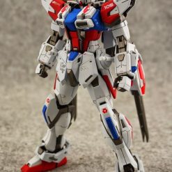 MG 1/100 Strike Gundam